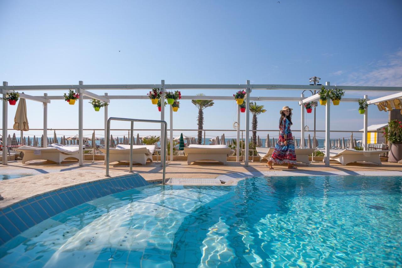 Hotel Nettuno Lido di Jesolo Dış mekan fotoğraf